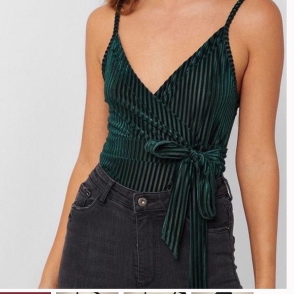 FOREVER 21 NWT Emerald Green Velvet Bodysuit Size Small - Picture 1 of 7